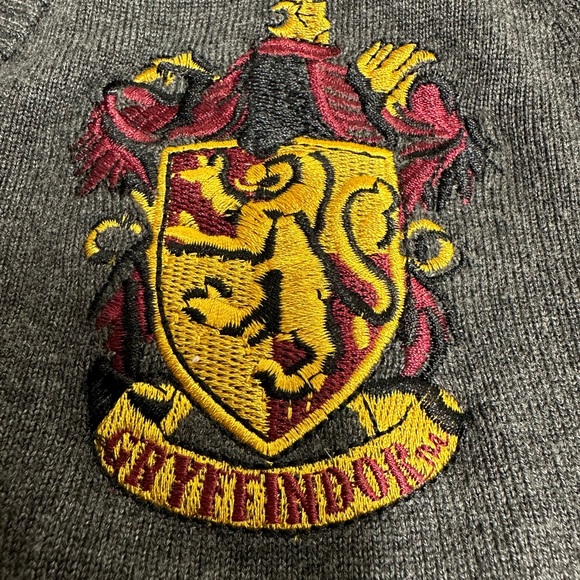Harry Potter Authentic Gryffindor Womens Cardigan sz S - Picture 2 of 7